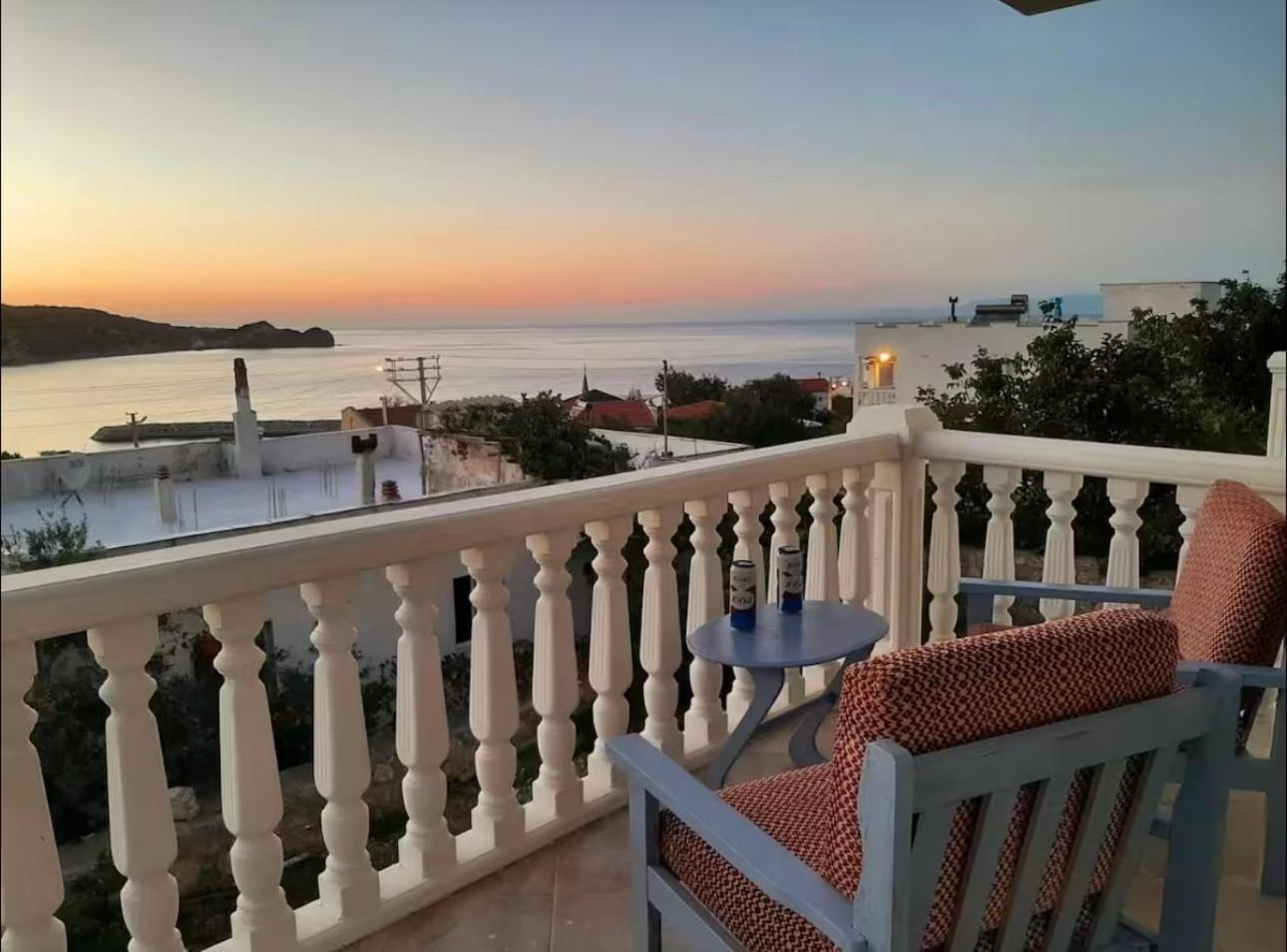 Karaburun'da Deniz Manzarali Ferah *